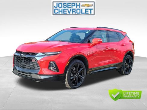 Used 2019 Chevrolet Blazer RS w/ Sun and Wheels Package FWD image 2