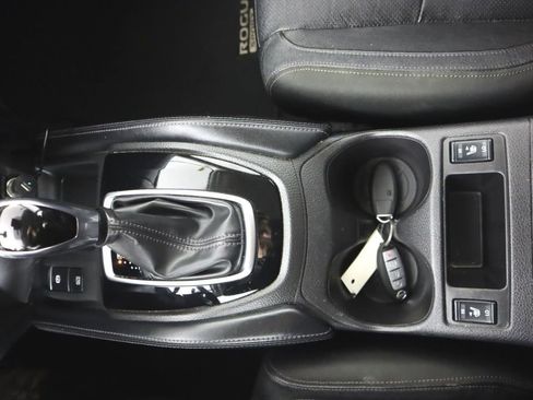 Used 2019 Nissan Rogue Sport SL image 14