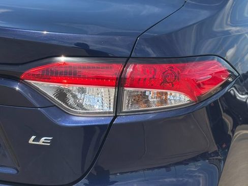 Used 2025 Toyota Corolla LE FWD image 28
