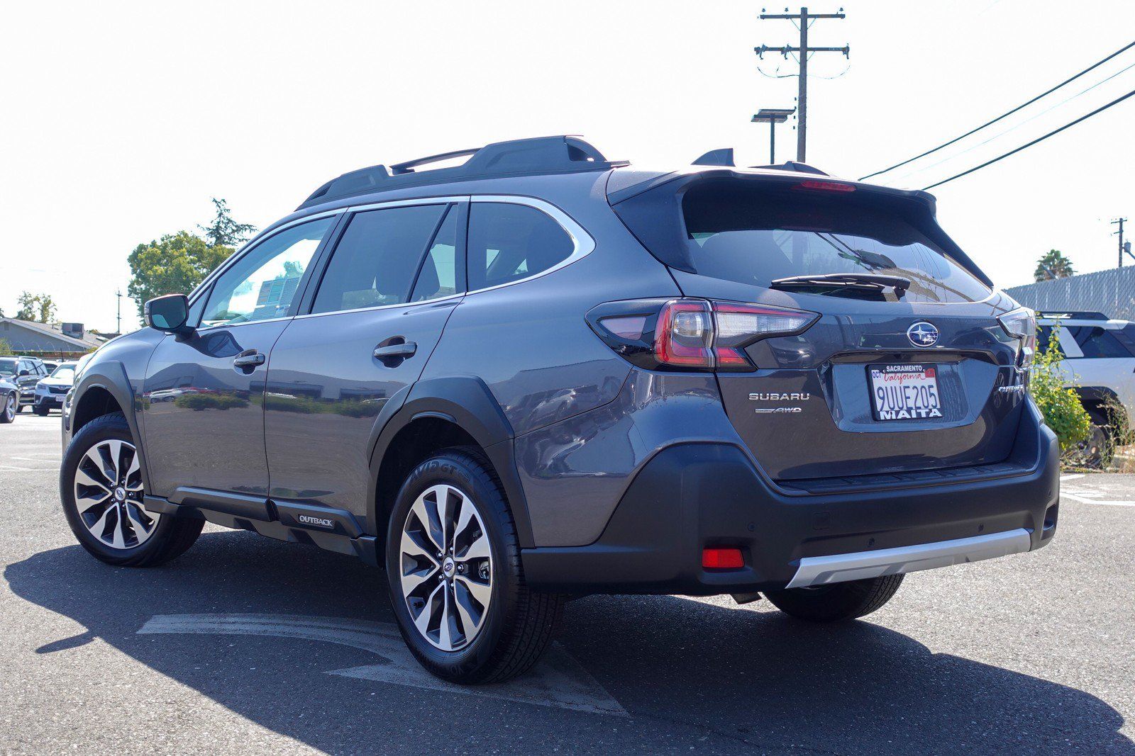 Certified 2025 Subaru Outback Limited AWD/4WD image 7