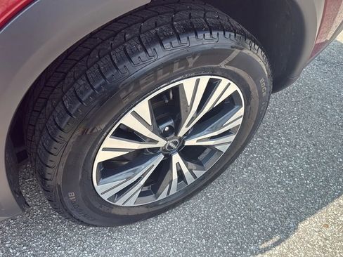 Used 2023 Nissan Rogue SV FWD image 10