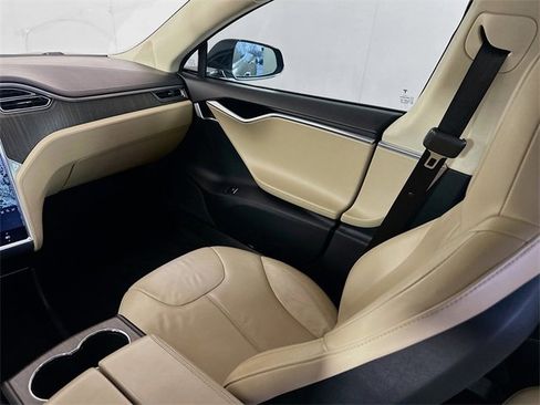 Used 2013 Tesla Model S image 21