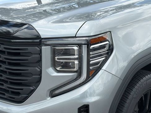 Used 2024 GMC Sierra 1500 Denali w/ Denali Reserve Package AWD/4WD image 9