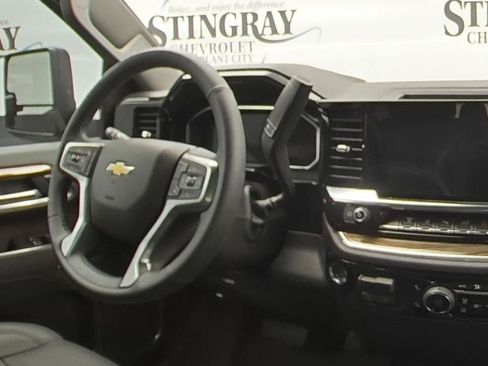 New 2026 Chevrolet Silverado 2500 LT w/ All Star Edition AWD/4WD image 16
