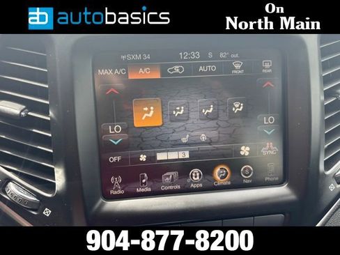 Used 2015 Jeep Cherokee Trailhawk w/ Comfort/Convenience Group image 25