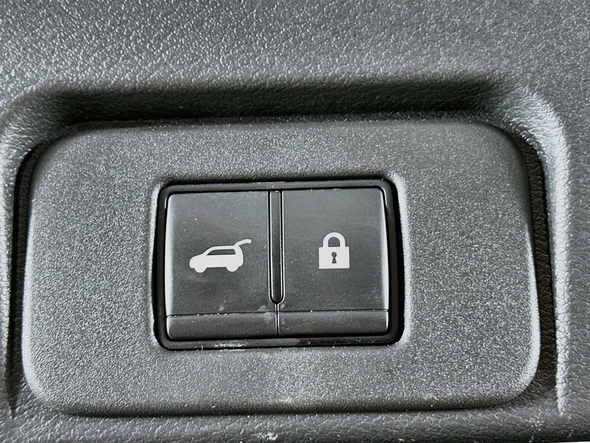 Used 2023 Nissan Rogue SL AWD/4WD image 29
