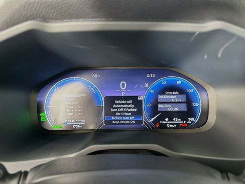 Used 2025 Toyota RAV4 XSE AWD/4WD image 18