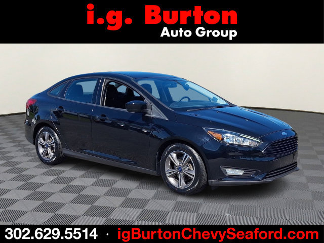 Used 2018 Ford Focus SE w/ SE Appearance Package FWD image 1