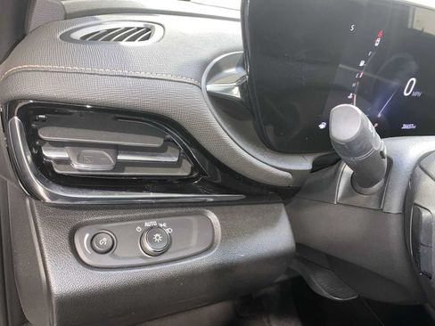 Used 2024 Buick Envista Avenir FWD image 24