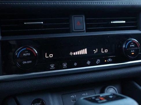 Certified 2025 Nissan Rogue SV FWD image 12