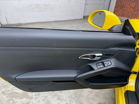 Used 2014 Porsche Boxster image 10