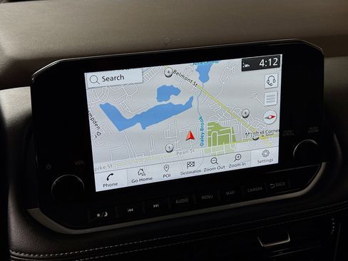 Used 2023 Nissan Rogue SL w/ SL Premium Package image 2