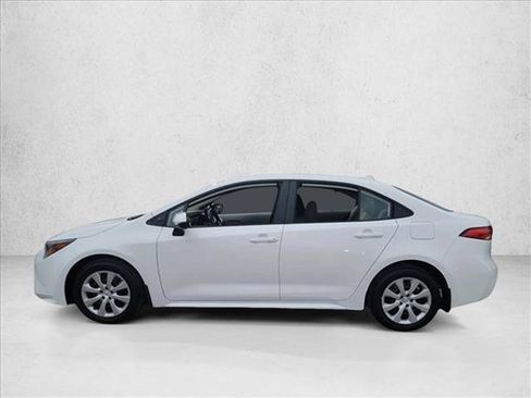 Used 2025 Toyota Corolla LE FWD image 8