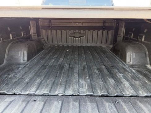 Used 2020 Chevrolet Silverado 1500 LT Trail Boss w/ Midnight Edition image 16