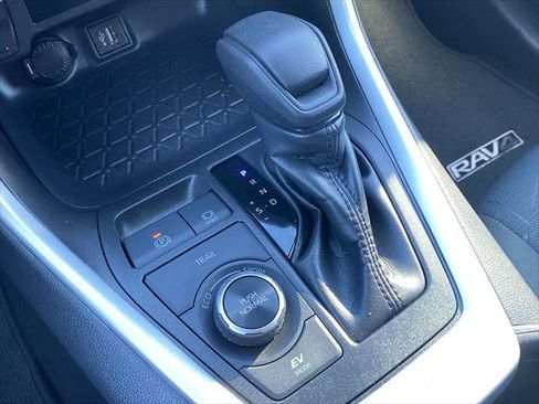 Certified 2025 Toyota RAV4 XLE image 19