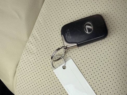Used 2011 Lexus IS 250 w/ Premium Pkg Value Edition RWD image 54