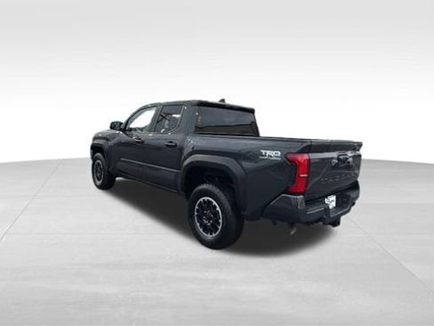 Used 2025 Toyota Tacoma TRD Off-Road image 5