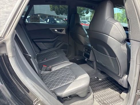Used 2023 Audi SQ8 Prestige AWD/4WD image 7