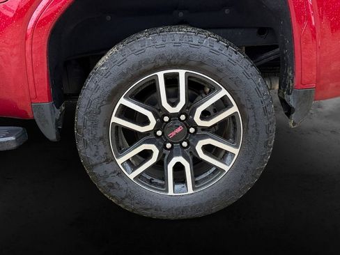 Used 2025 GMC Sierra 1500 AT4 w/ AT4 Preferred Package AWD/4WD image 13