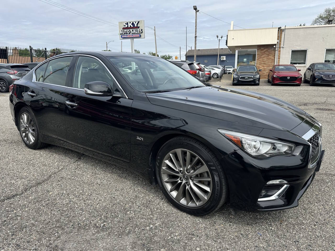 Used 2019 INFINITI Q50 Luxe w/ Essential Package (3.0T Luxe) AWD/4WD image 1