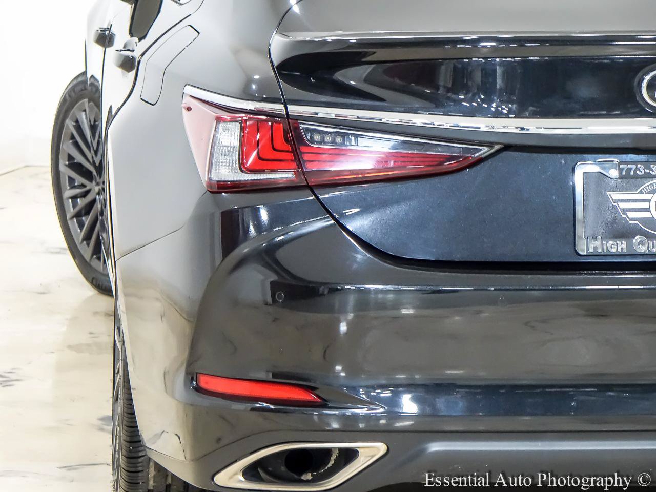Used 2023 Lexus ES 350 w/ Premium Package FWD image 8