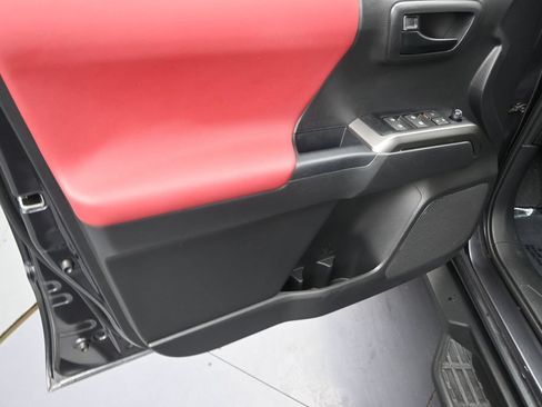 Used 2023 Toyota Tacoma SR5 w/ Technology Package RWD image 10