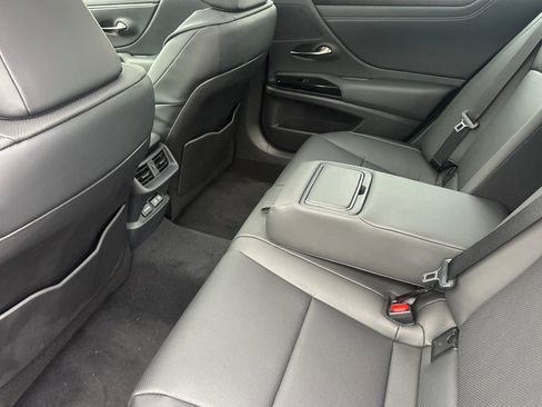 New 2025 Lexus ES 350 w/ Premium Package image 12