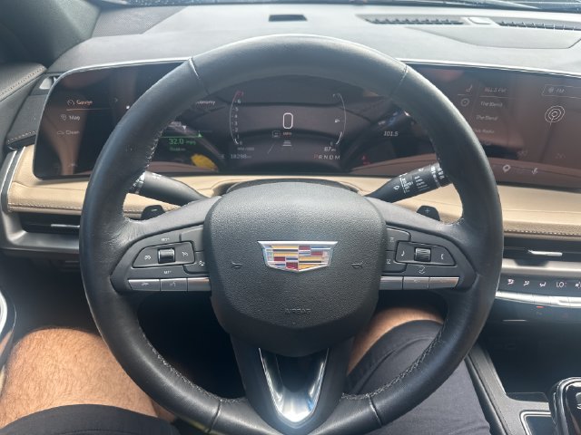Certified 2024 Cadillac XT4 Premium Luxury FWD image 13
