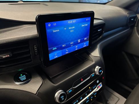 Used 2020 Ford Explorer XLT w/ Comfort Package AWD/4WD image 13