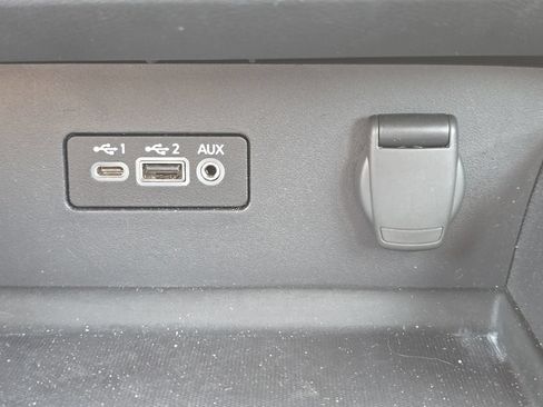 Used 2025 Nissan Altima 2.5 SV AWD/4WD image 33