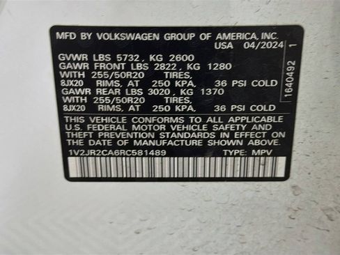 Used 2024 Volkswagen Atlas SE w/ Panoramic Sunroof Package FWD image 38