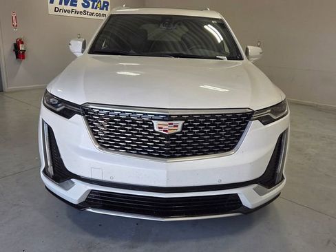 Used 2023 Cadillac XT6 Luxury FWD image 2