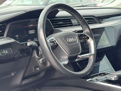 Used 2021 Audi e-tron Premium Plus w/ Premium Plus Package image 10