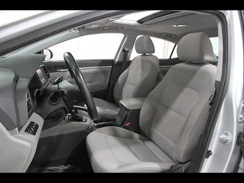 Used 2020 Hyundai Elantra Value Edition FWD image 5