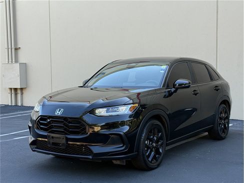 Used 2023 Honda HR-V Sport image 1