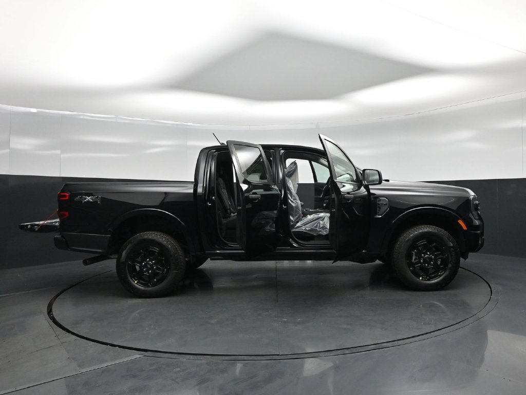 New 2026 Ford Ranger XLT w/ Black Appearance Package AWD/4WD image 4