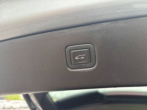 Used 2023 Chevrolet Blazer LT FWD image 35