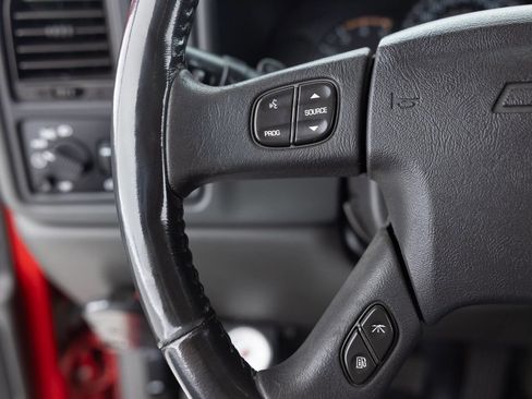 Used 2005 Chevrolet Silverado 2500 LS w/ Heavy-Duty Power Package image 34