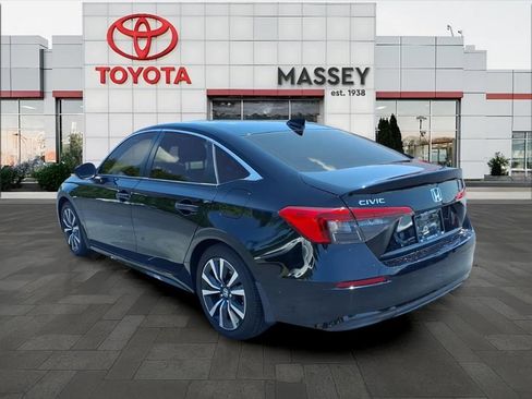 Used 2022 Honda Civic EX image 5