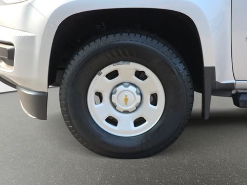 Used 2020 Chevrolet Colorado W/T w/ WT Convenience Package AWD/4WD image 29