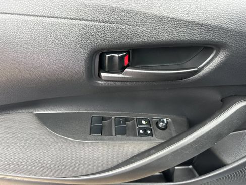 Used 2023 Toyota Corolla LE FWD image 11