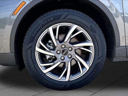 Used 2023 Lincoln Corsair AWD w/ Equipment Group 101A image 11