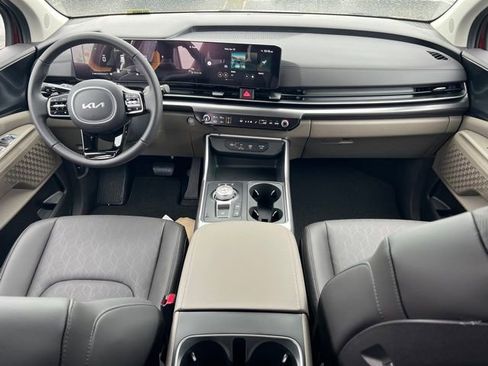 New 2026 Kia Carnival LXS FWD image 11