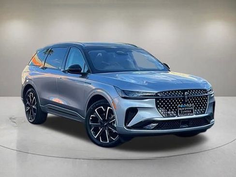 New 2026 Lincoln Nautilus Reserve image 1