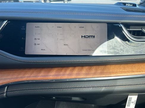 New 2025 Jeep Grand Cherokee Summit image 25