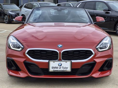 Certified 2025 BMW Z4 sDrive30i image 2