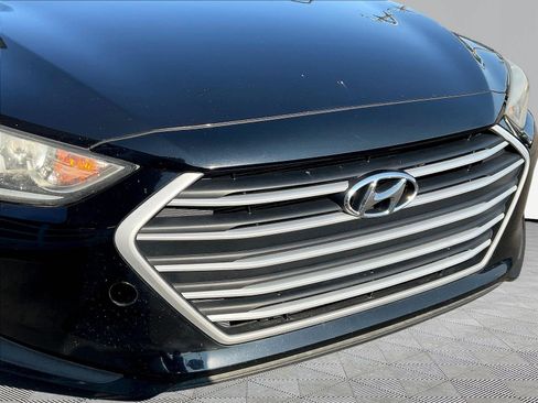 Used 2018 Hyundai Elantra SEL FWD image 31