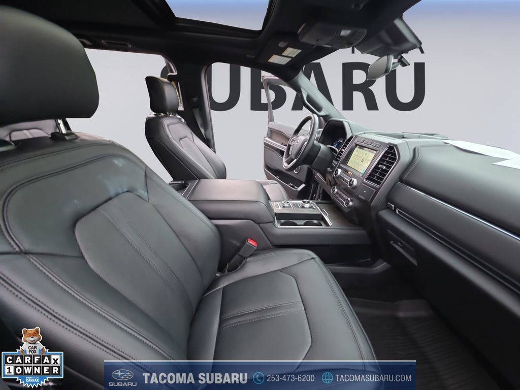 Used 2019 Ford Expedition Limited w/ Equipment Group 302A AWD/4WD image 17