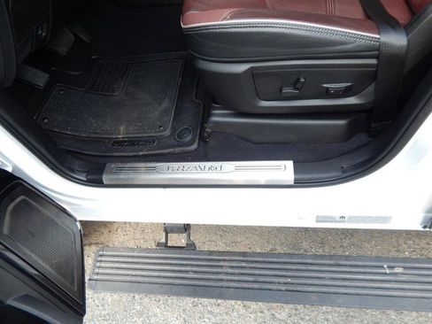 Used 2025 RAM 3500 Limited image 16