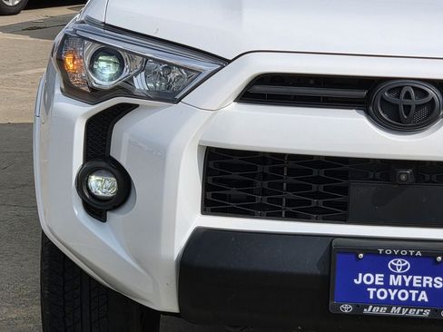 Used 2023 Toyota 4Runner TRD Off-Road Premium w/ Off Road Premium Plus Package AWD/4WD image 5